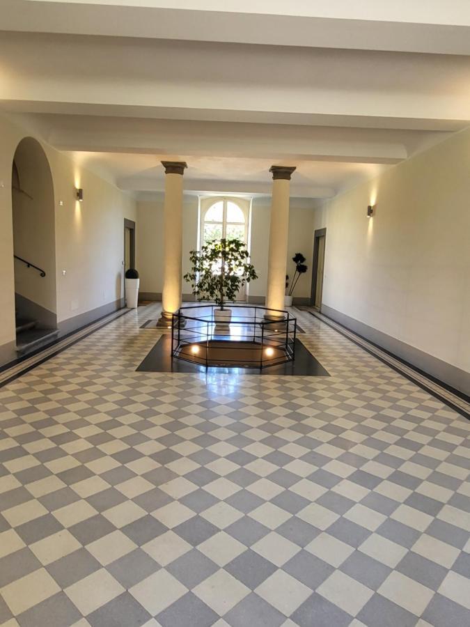 La Villa Apartments - Convenient For Sardinia And Corsica - 4 Beds - Private Parking Included With Camera Livorno Buitenkant foto